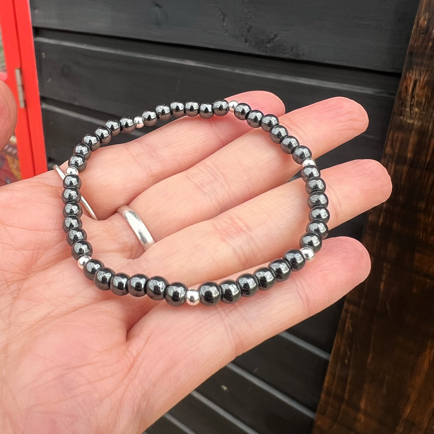 PULSERA ELASTICADA "Estabilidad y fortaleza" | Hematita | Plata 925