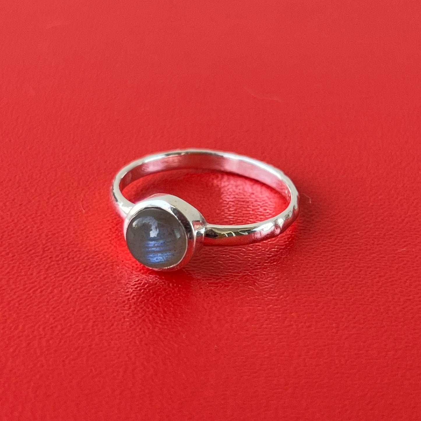 Anillo Labradorita SAMADHI | "Protección, Intuición y espiritualidad"| Plata 925