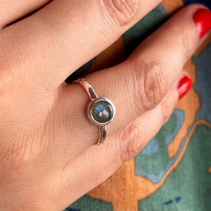 Anillo Labradorita SAMADHI | "Protección, Intuición y espiritualidad"| Plata 925