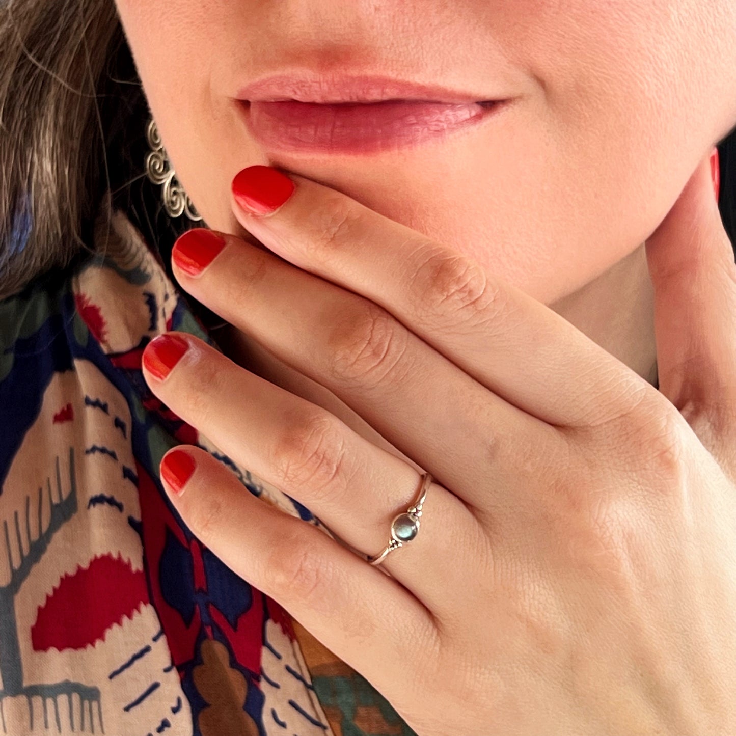 Anillo Labradorita ANU | "Protección, Intuición y espiritualidad"| Plata 925