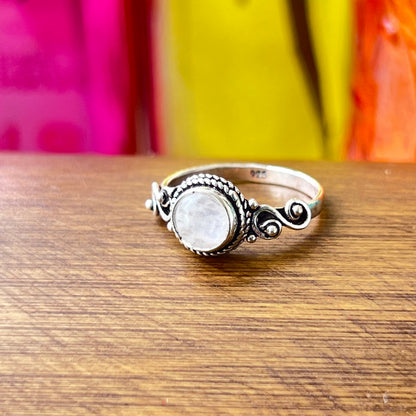 Anillo Piedra Luna AGNI  | "Fluir con los cambios" | Plata 925