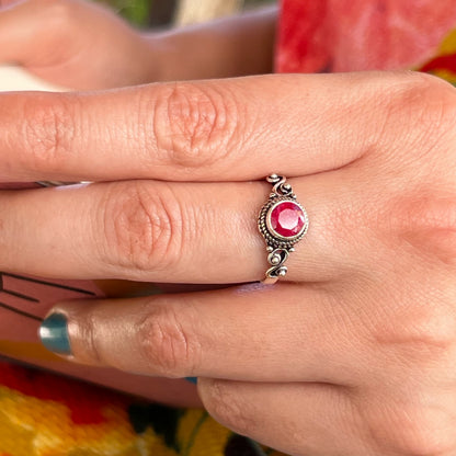 Anillo Rubí AGNI | "Vitalidad, Amor y Prosperidad" | Plata 925