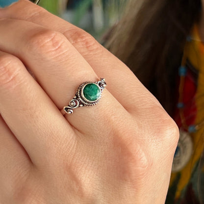 Anillo Esmeralda AGNI | "Amor, sanación emocional y abundancia" | Plata 925