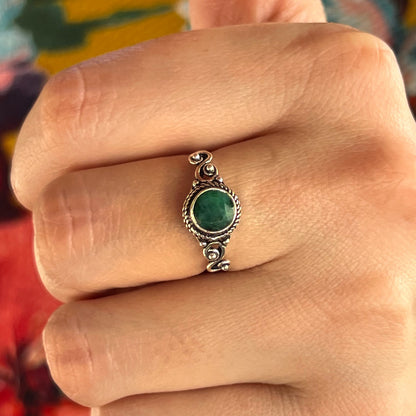 Anillo Esmeralda AGNI | "Amor, sanación emocional y abundancia" | Plata 925