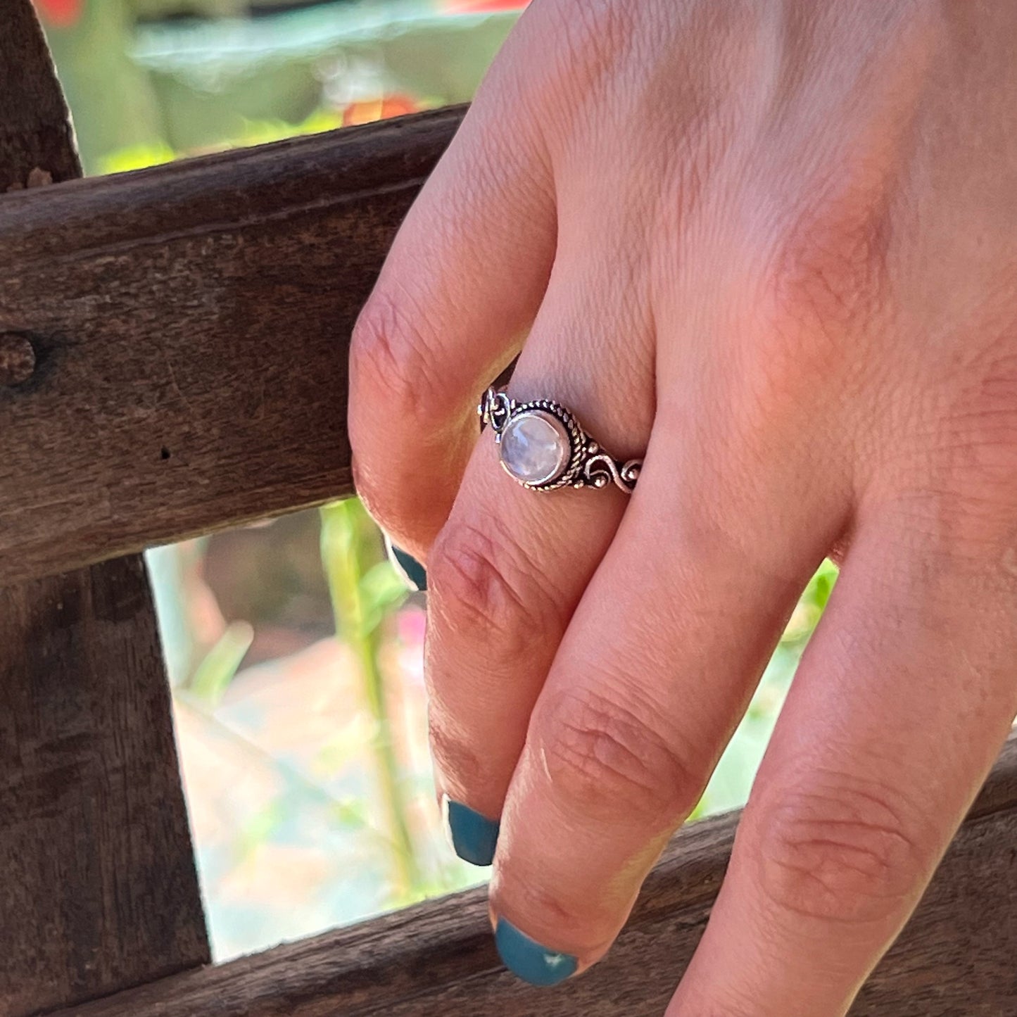 Anillo Piedra Luna AGNI  | "Fluir con los cambios" | Plata 925