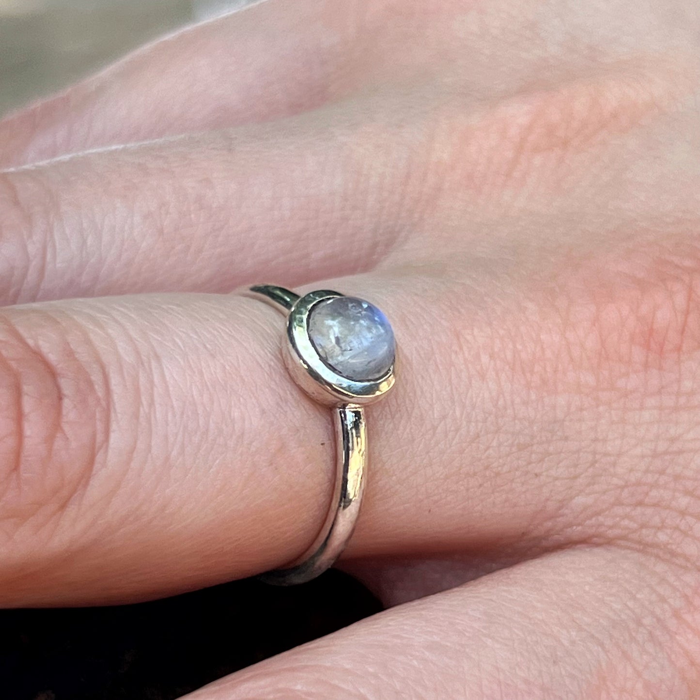 Anillo Piedra Luna PURMINA  | "Fluir con los cambios" | Plata 925