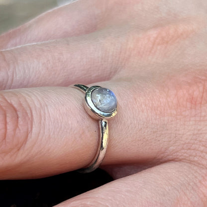 Anillo Piedra Luna PURMINA  | "Fluir con los cambios" | Plata 925