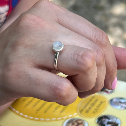 Anillo Piedra Luna PURMINA II  | "Fluir con los cambios" | Plata 925