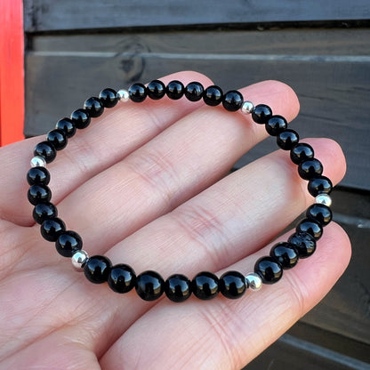 PULSERA ELASTICADA "PROTECCIÓN Y ENRAIZAMIENTO | Turmalina negra | Plata 925