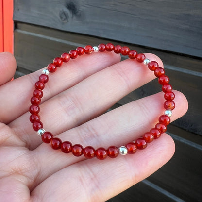 PULSERA ELASTICADA "MOTIVACIÓN Y CREATIVIDAD" | Cornalina | Plata 925