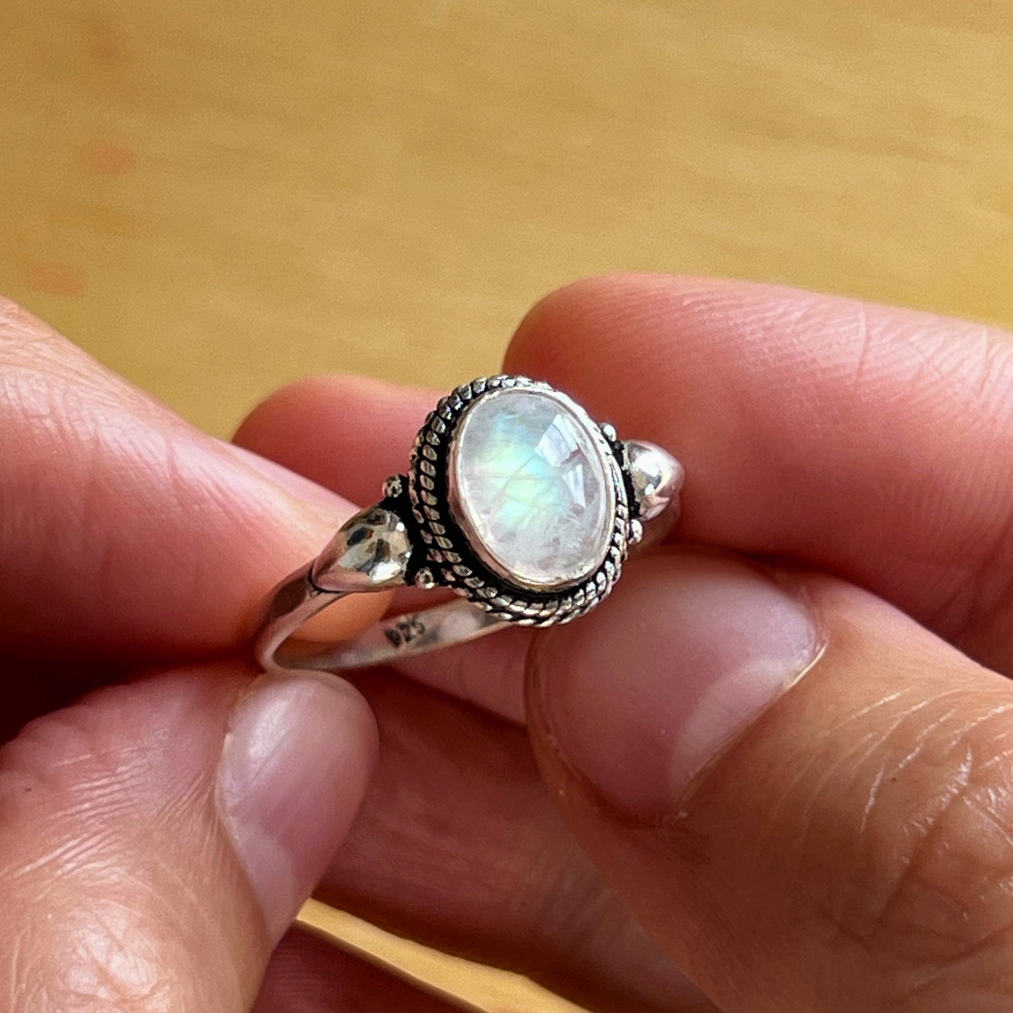 Anillo Piedra Luna KANTI | "Nuevos Comienzos" | Plata 925