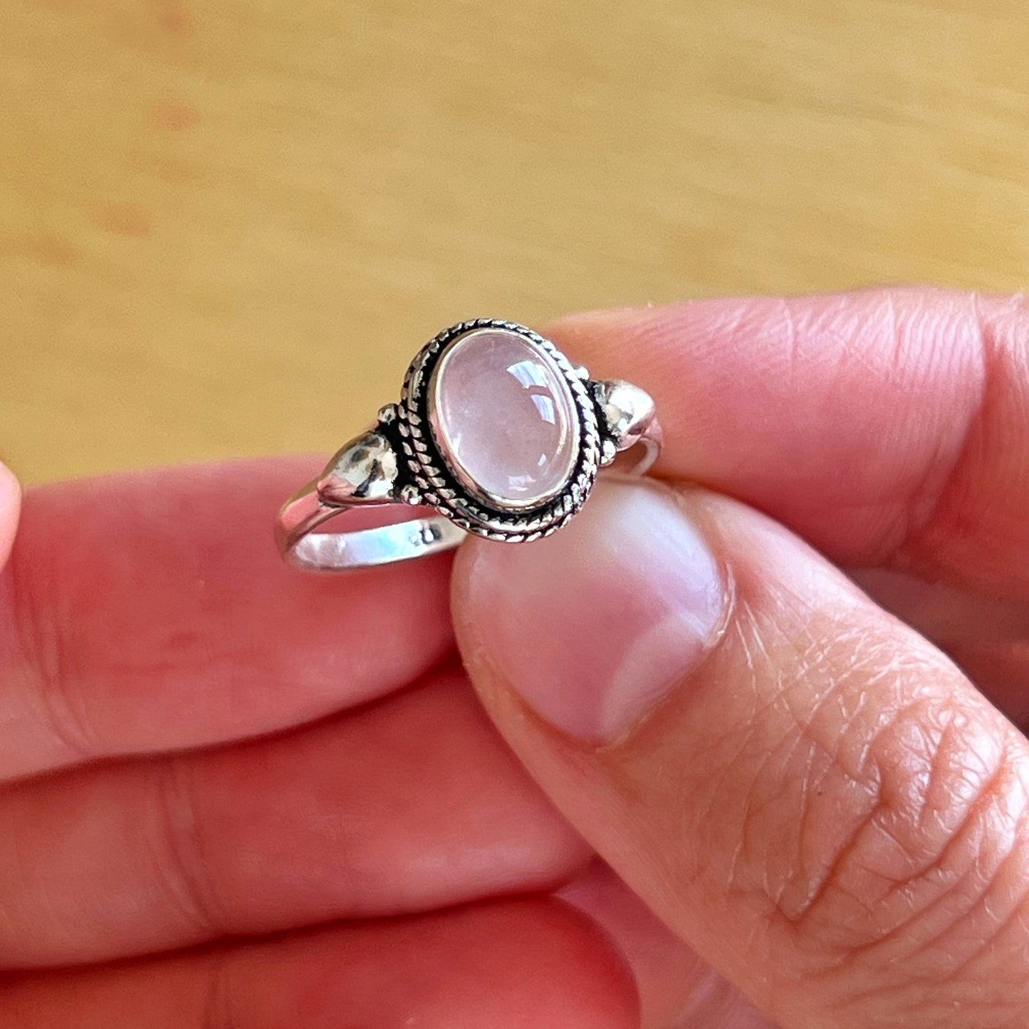 Anillo Cuarzo Rosa KANTI | "Amor Propio" | Plata 925