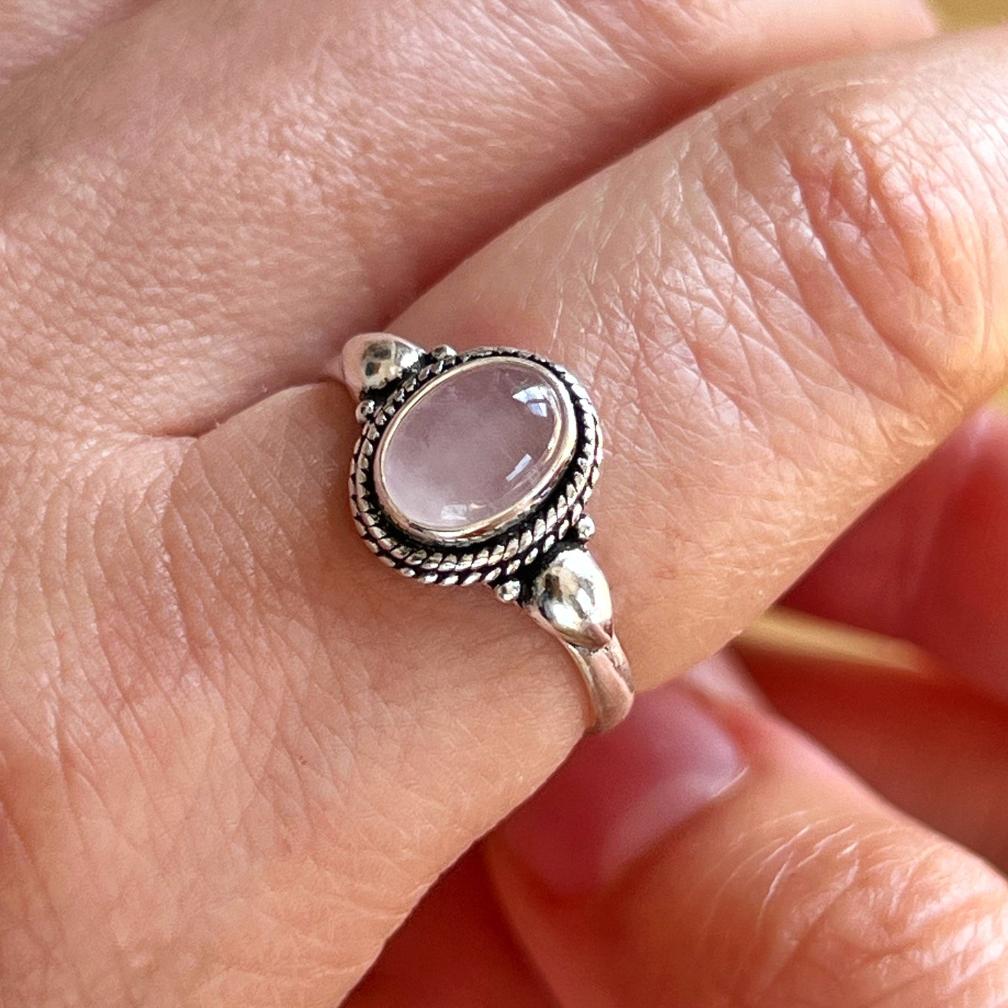 Anillo Cuarzo Rosa KANTI | "Amor Propio" | Plata 925
