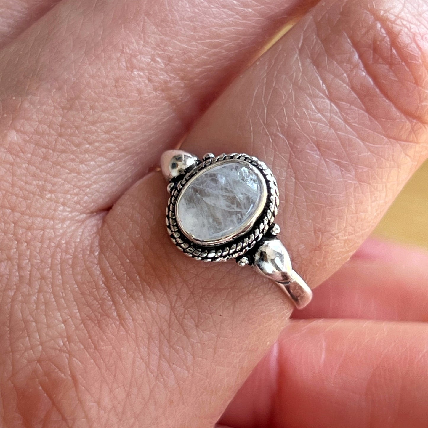 Anillo Piedra Luna KANTI | "Nuevos Comienzos" | Plata 925